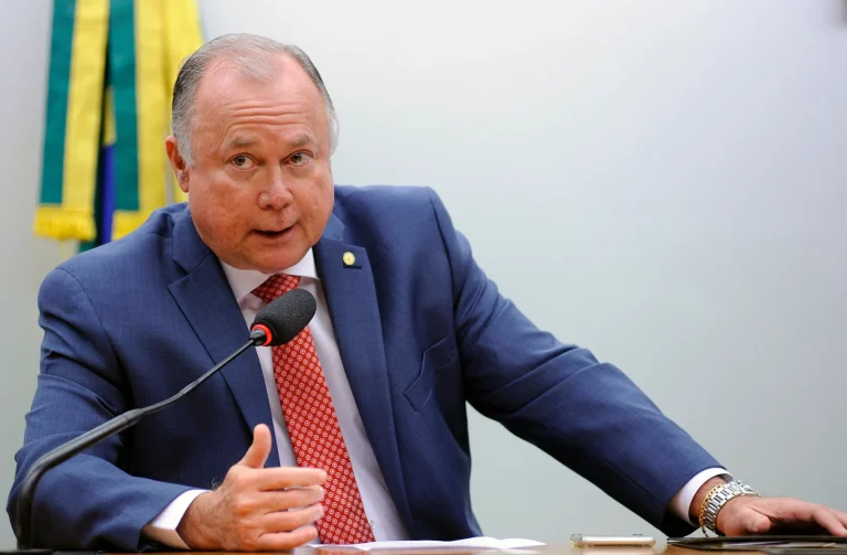 paulo-azi-detalha-parceria-entre-seu-partido-e-fundacao-para-curso-politico1874423080